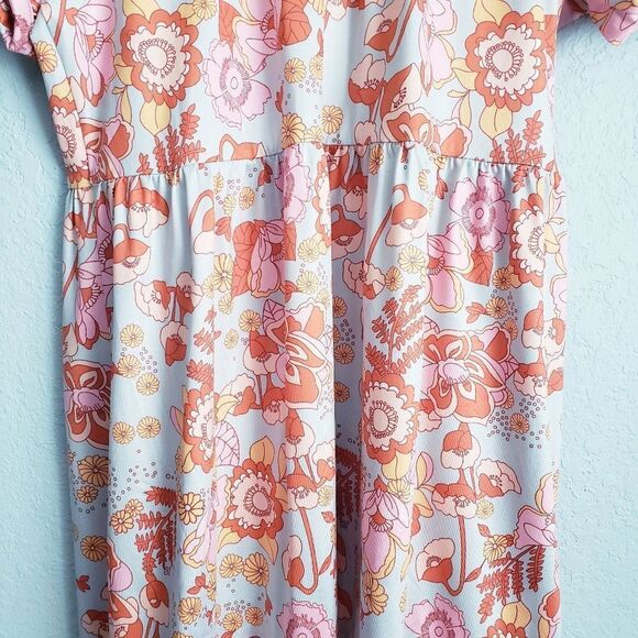 Bohemian Chic Floral V-neck Dress - Picture 8 of 8